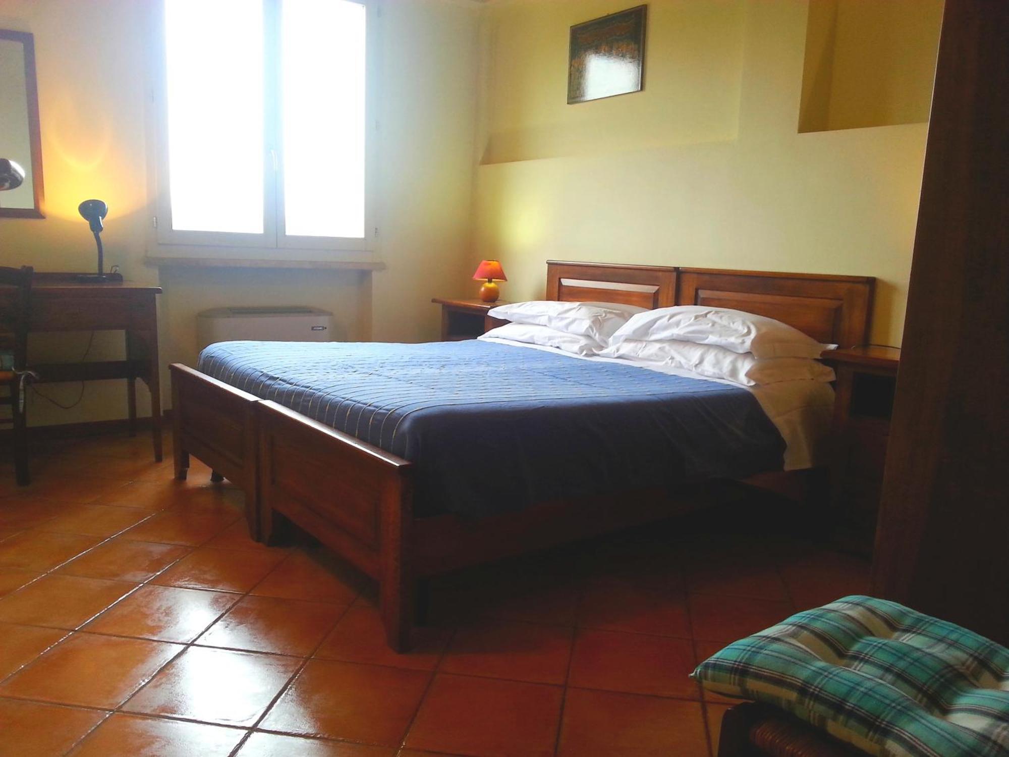 Residence Le Meridiane Siena Rum bild