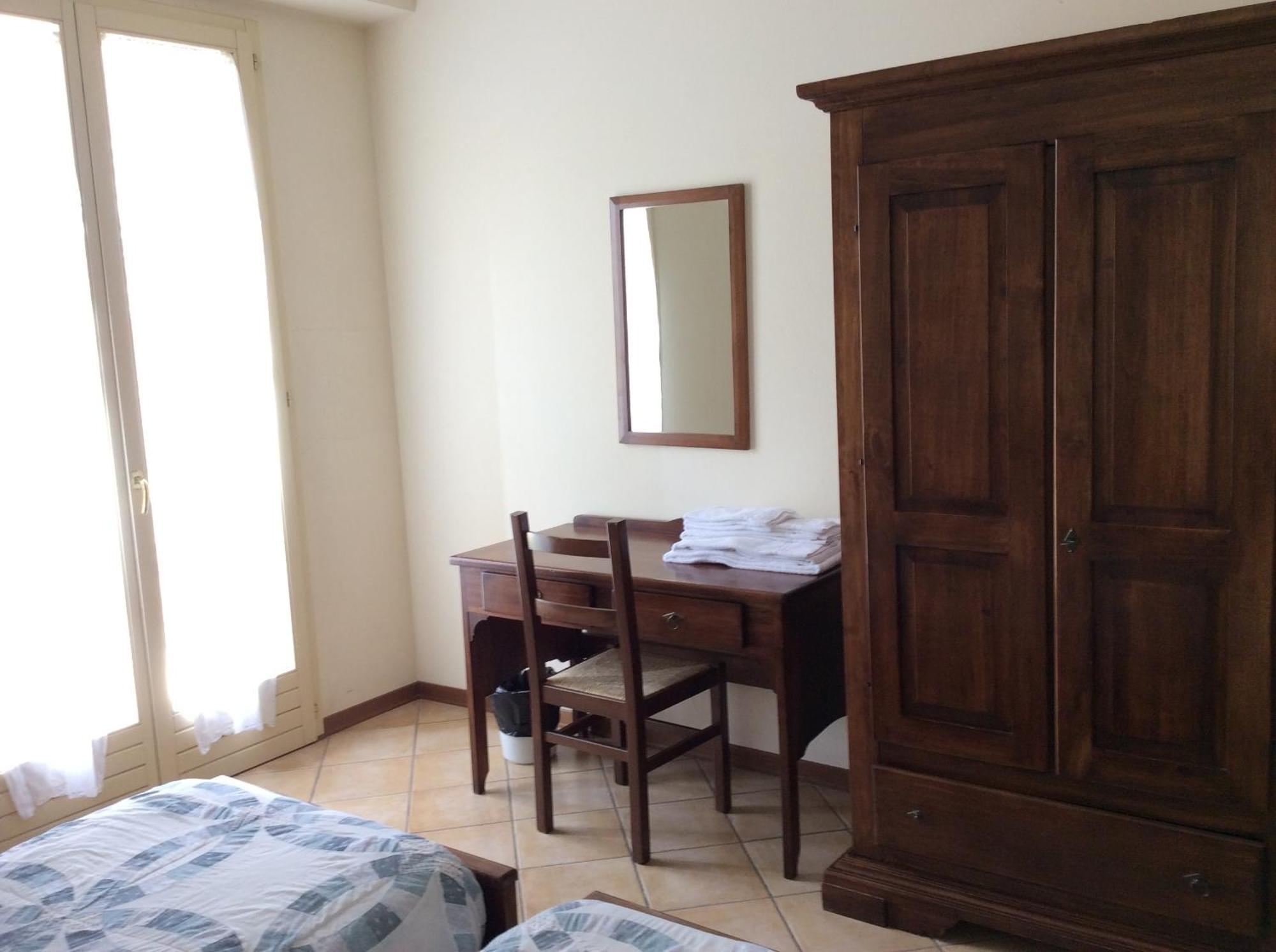 Residence Le Meridiane Siena Rum bild